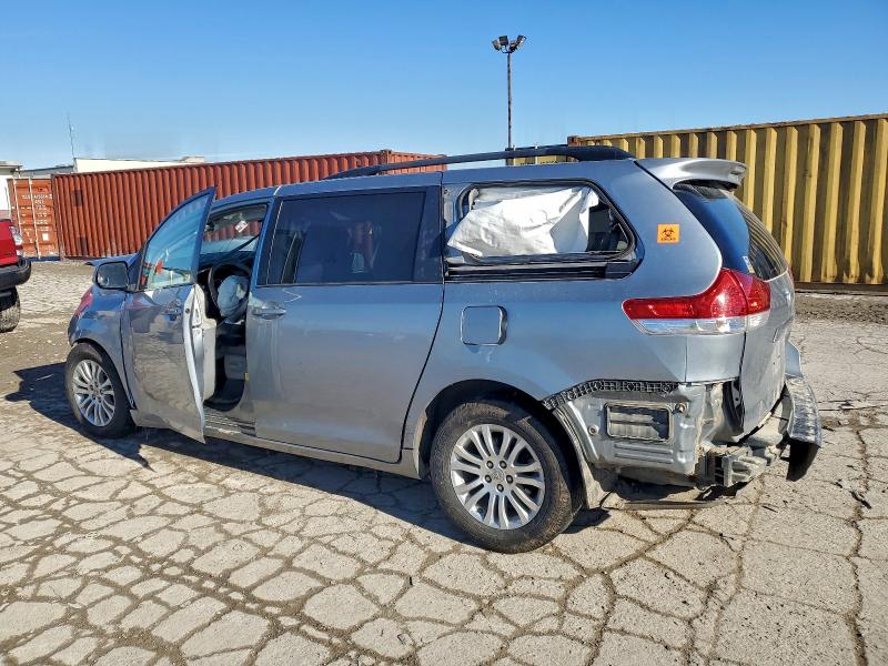 Photo 2 from auction – 2013 TOYOTA SIENNA with VIN 5TDYK3DC7DS356550
