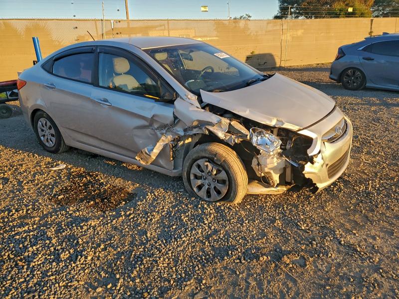 Foto 4 de la subasta – 2016 HYUNDAI ACCENT SE con VIN KMHCT4AE9GU080905