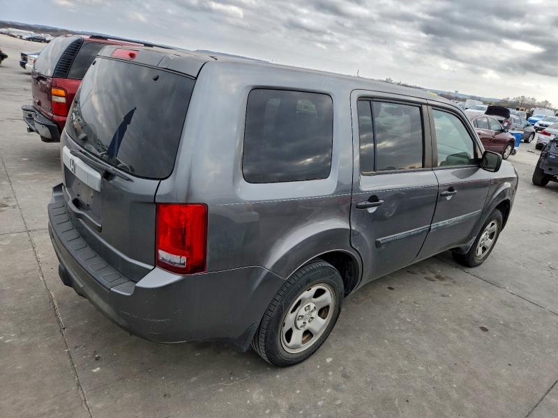 Photo 3 from auction – 2012 HONDA PILOT LX with VIN 5FNYF3H26CB016895