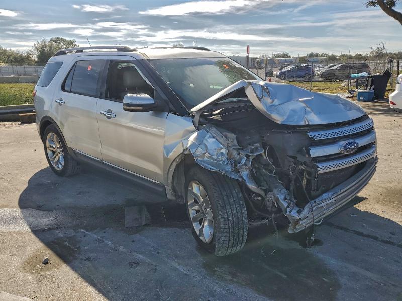 Photo 4 from auction – 2011 FORD EXPLORER L with VIN 1FMHK7F81BGA78571