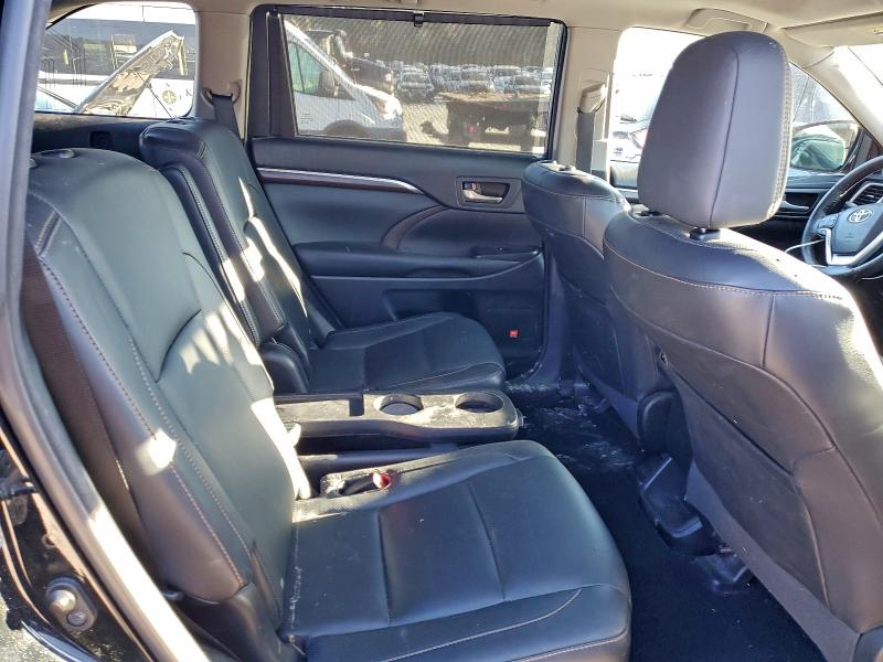 Photo 11 from auction – 2015 TOYOTA HIGHLANDER with VIN 5TDDCRFH3FS012871
