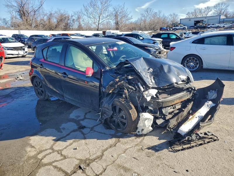Photo 4 from auction – 2016 TOYOTA PRIUS C with VIN JTDKDTB36G1120217