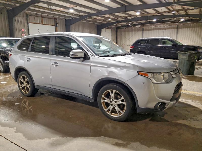 Photo 4 from auction – 2015 MITSUBISHI OUTLANDER with VIN JA4AZ3A37FZ006493