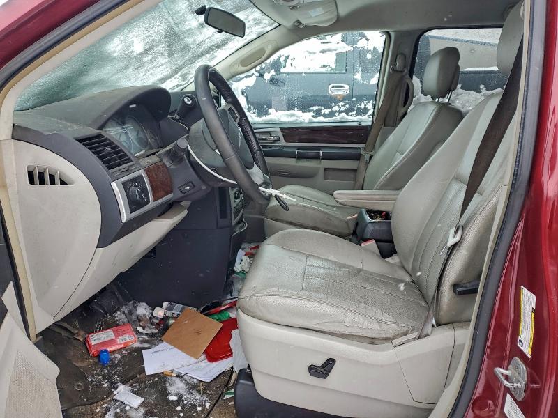 Photo 7 from auction – 2010 CHRYSLER TOWN & COU with VIN 2A4RR8D19AR480541