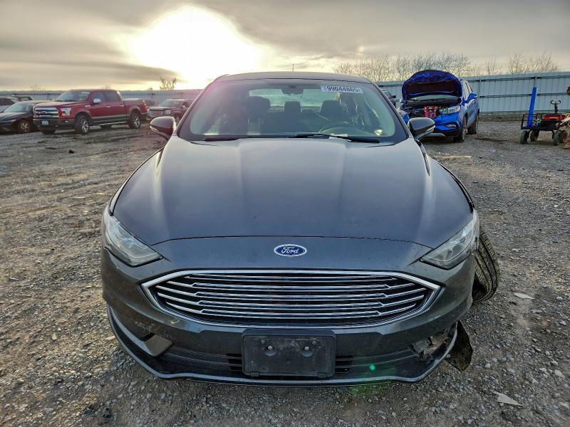 Photo 5 from auction – 2017 FORD FUSION SE with VIN 3FA6P0H73HR394120