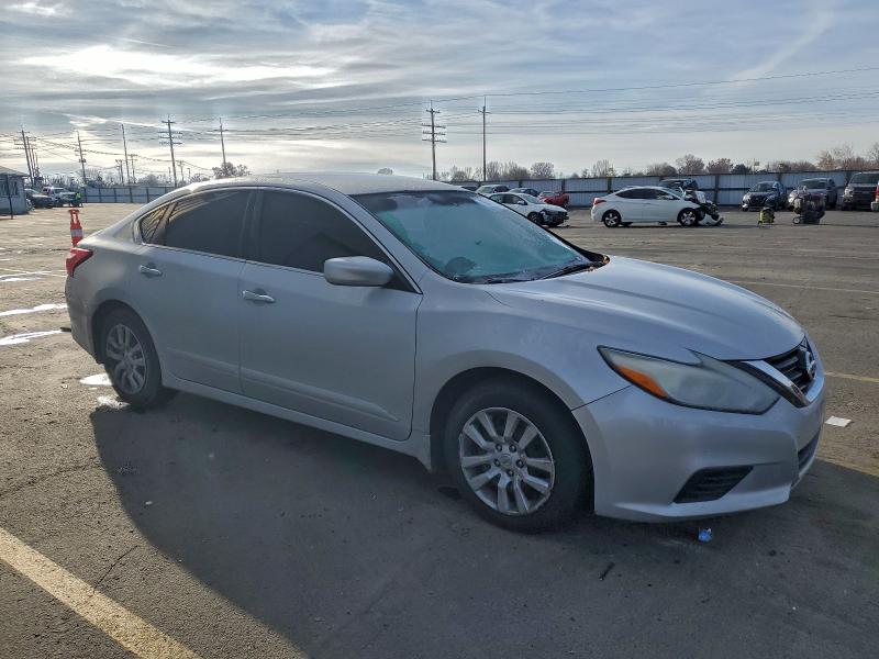 Photo 4 from auction – 2017 NISSAN ALTIMA 2.5 with VIN 1N4AL3AP5HC149836