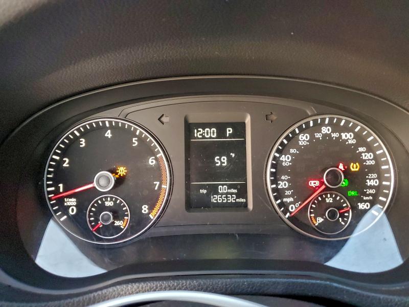 Photo 9 from auction – 2013 VOLKSWAGEN PASSAT with VIN 1VWAP7A34DC125604