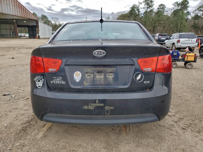 Photo 6 from auction – 2013 KIA FORTE EX with VIN KNAFU4A23D5672677