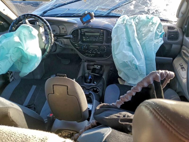 Photo 8 from auction – 2004 TOYOTA SEQUOIA SR with VIN 5TDBT44A04S219733