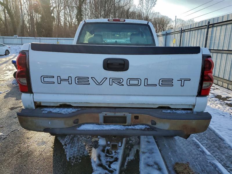 Photo 6 from auction – 2005 CHEVROLET SILVERADO with VIN 1GCHK29G95E236276