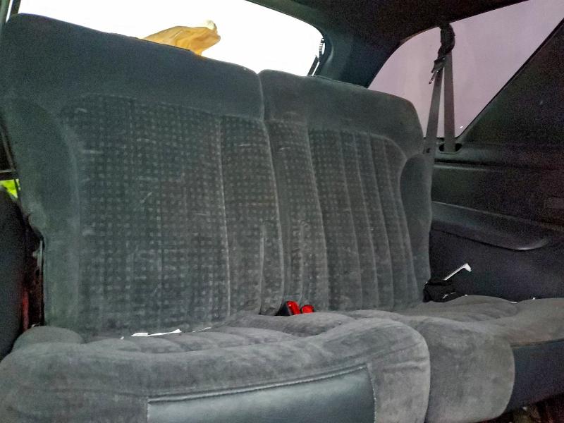 Photo 10 from auction – 2000 CHEVROLET BLAZER with VIN 1GNCT18W3YK201207