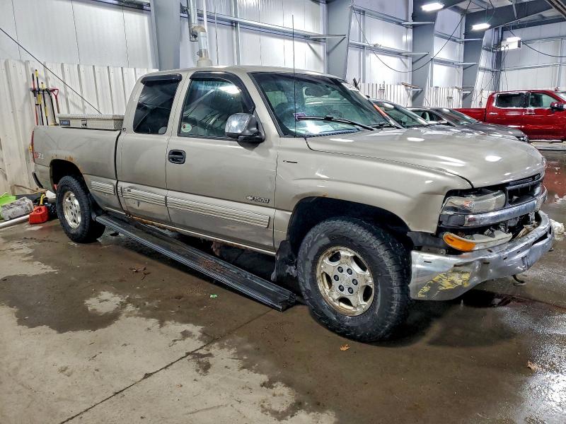 Photo 4 from auction – 2002 CHEVROLET SILVERADO with VIN 2GCEK19T721243301
