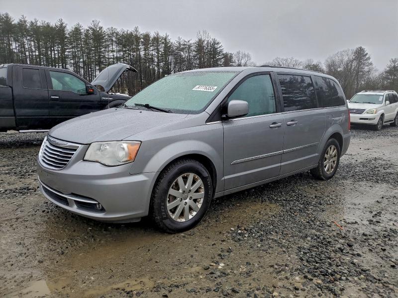 CHRYSLER TOWN & COU 2016 with VIN 2C4RC1BG8GR299932 - Photo from auction