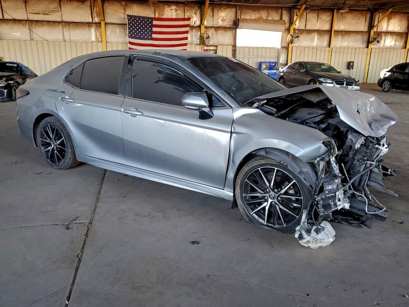 Photo 4 from auction – 2022 TOYOTA CAMRY with VIN 4T1G11AK2NU659727