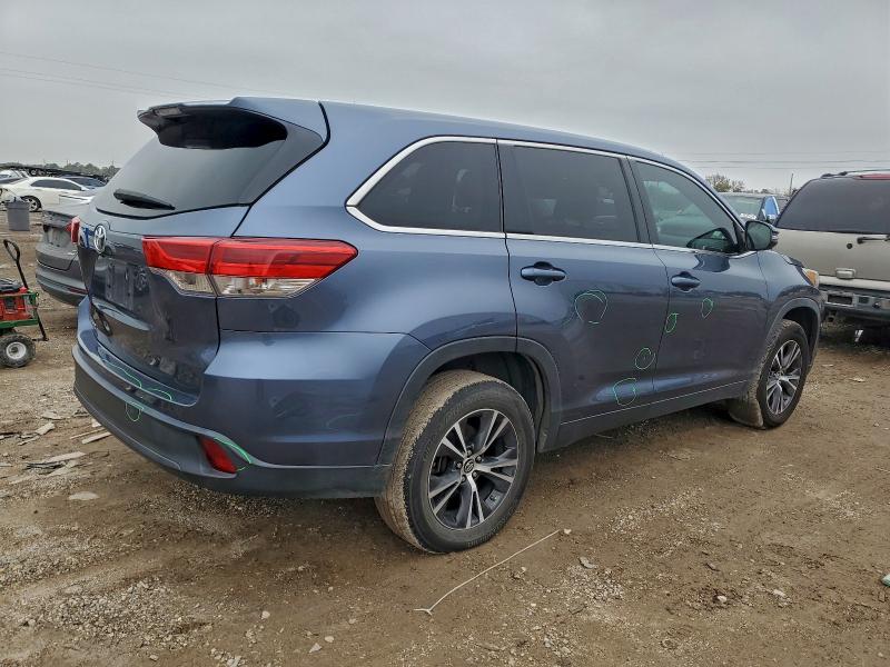 Photo 3 from auction – 2019 TOYOTA HIGHLANDER with VIN 5TDZARFH1KS053151