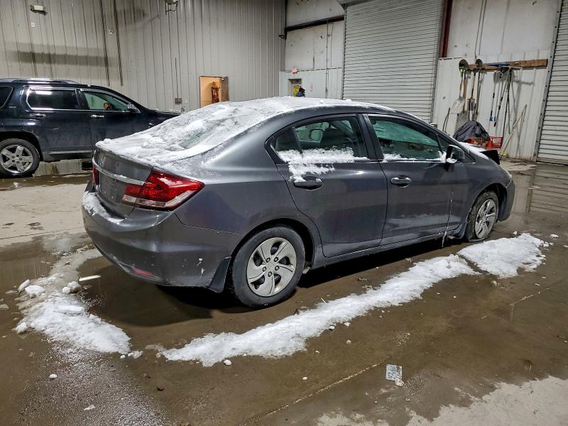 Photo 3 from auction – 2013 HONDA CIVIC with VIN 2HGFB2F50DH565936