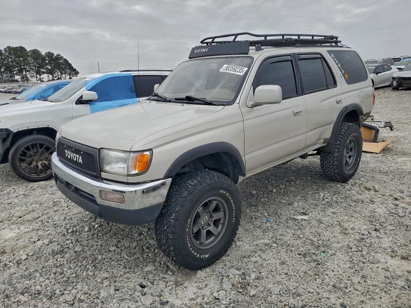 TOYOTA 4RUNNER SR 1998 with VIN JT3GN86R6W0062147 - Photo from auction