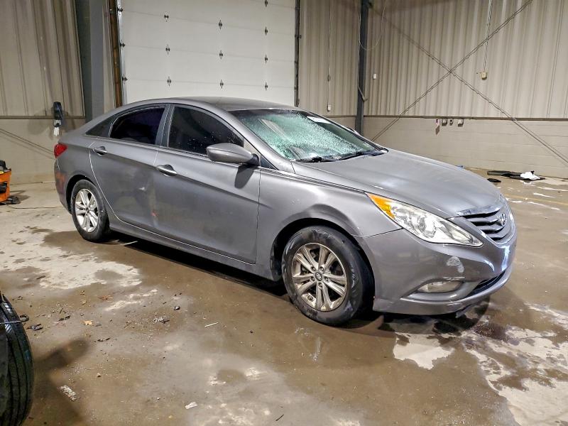 Photo 4 from auction – 2013 HYUNDAI SONATA GLS with VIN 5NPEB4AC4DH626188