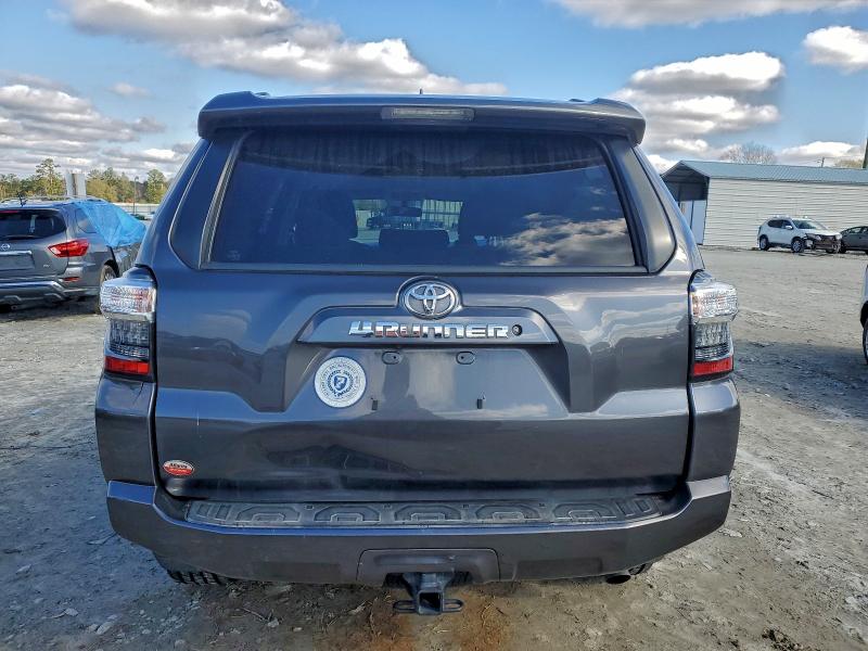 Photo 6 from auction – 2019 TOYOTA 4RUNNER SR with VIN JTEZU5JRXK5211150
