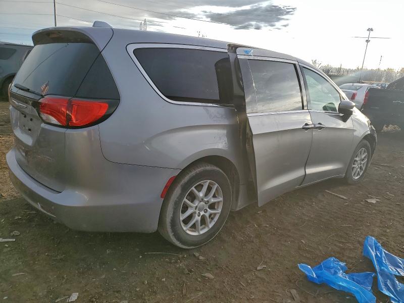 Photo 3 from auction – 2017 CHRYSLER PACIFICA T with VIN 2C4RC1DG2HR552497