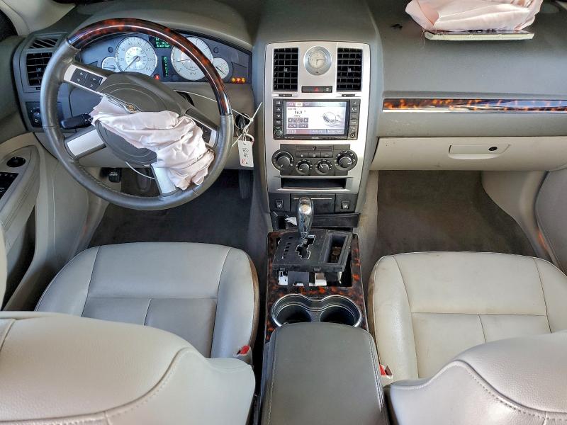Photo 8 from auction – 2010 CHRYSLER 300 LIMITE with VIN 2C3CA3CV0AH148606