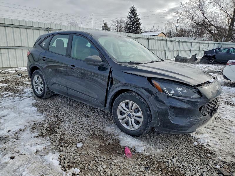 Photo 4 from auction – 2020 FORD ESCAPE S with VIN 1FMCU0F60LUA50984