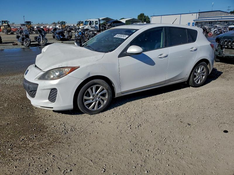MAZDA 3 I 2012 with VIN JM1BL1L83C1695841 - Photo from auction