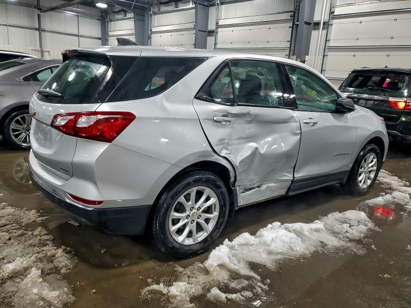 Photo 3 from auction – 2018 CHEVROLET EQUINOX LS with VIN 2GNAXREV2J6164830