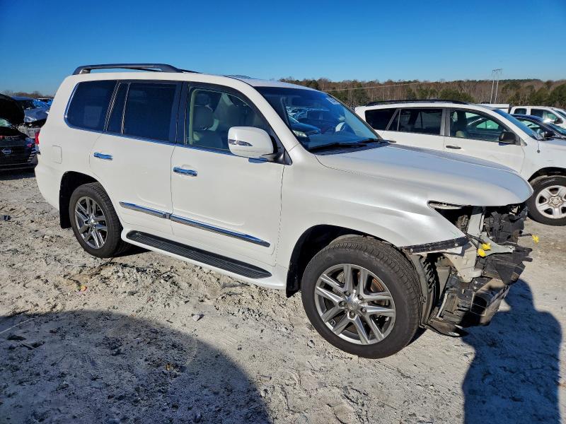 Photo 4 from auction – 2014 LEXUS LX 570 with VIN JTJHY7AX2E4132478
