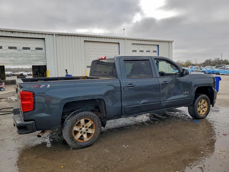 Photo 3 from auction – 2018 CHEVROLET SILVERADO with VIN 3GCUKREC8JG393021