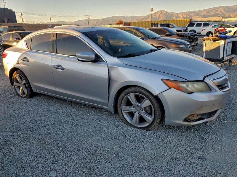 Photo 4 from auction – 2013 ACURA ILX with VIN 19VDE1F57DE002796
