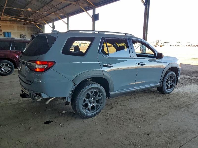 Photo 3 from auction – 2023 HONDA PILOT TRAI with VIN 5FNYG1H65PB012489