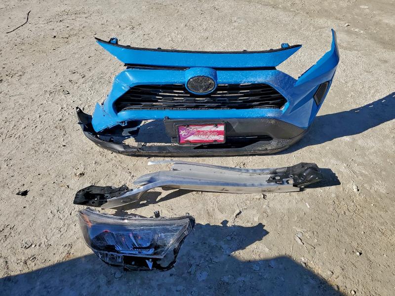 Photo 13 from auction – 2020 TOYOTA RAV4 LE with VIN 2T3H1RFV2LC064923