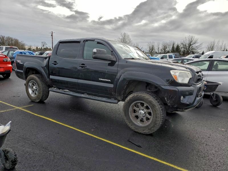 Photo 4 from auction – 2012 TOYOTA TACOMA DOU with VIN 5TFLU4ENXCX026307