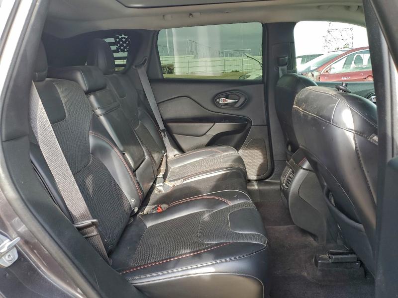 Photo 10 from auction – 2019 JEEP CHEROKEE T with VIN 1C4PJMBX8KD139088