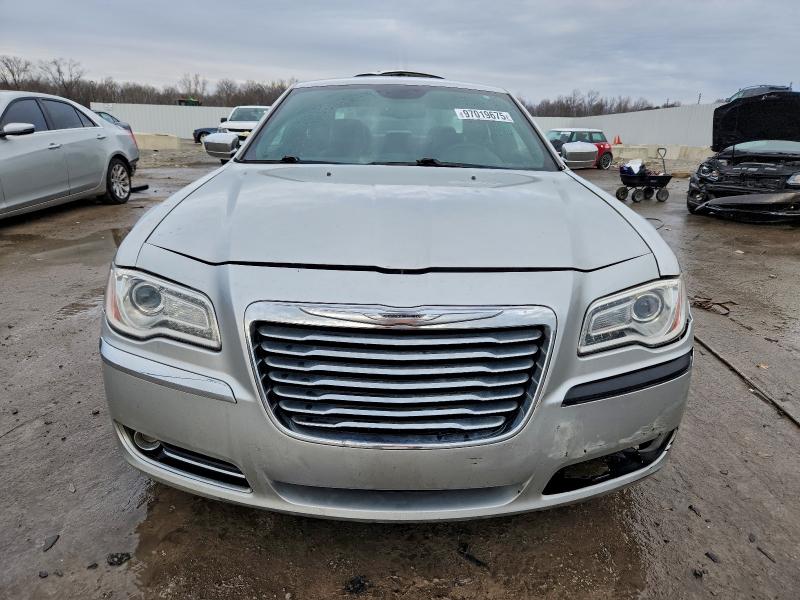 Photo 5 from auction – 2012 CHRYSLER 300 LIMITE with VIN 2C3CCACG8CH288549
