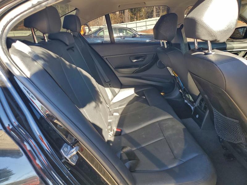 Photo 10 from auction – 2016 BMW 320 XI with VIN WBA8E5G53GNU21854