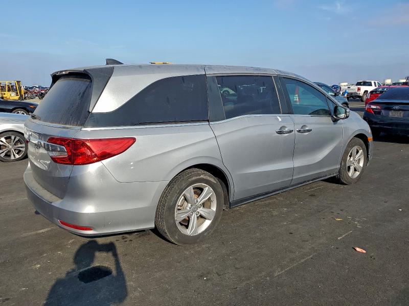 Photo 3 from auction – 2019 HONDA ODYSSEY with VIN 5FNRL6H79KB110682
