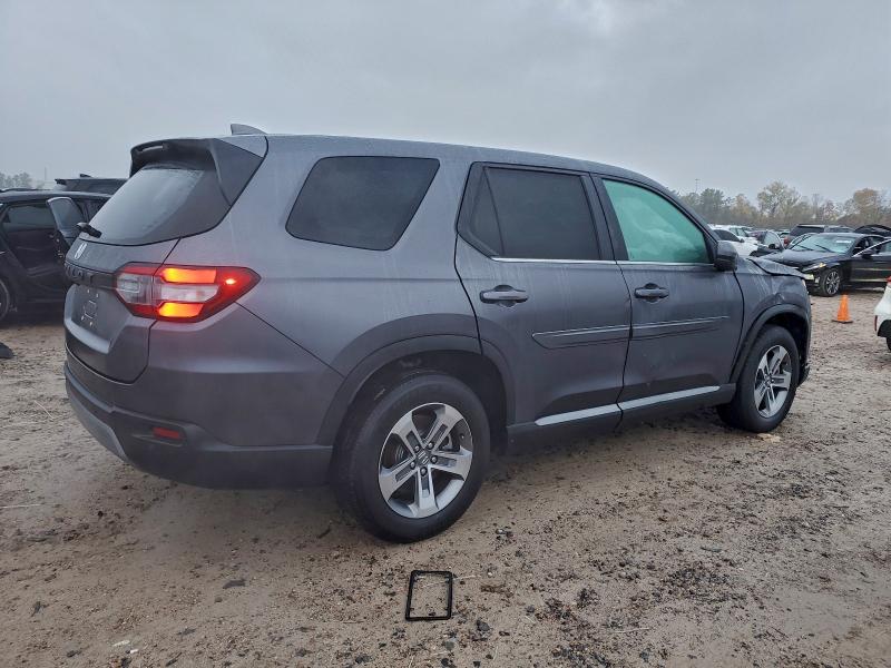 Photo 3 from auction – 2024 HONDA PILOT EXL with VIN 5FNYG2H55RB000469