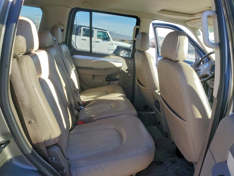 Photo 10 from auction – 2004 MERCURY MOUNTAINEE with VIN 4M2ZU86E74ZJ51877