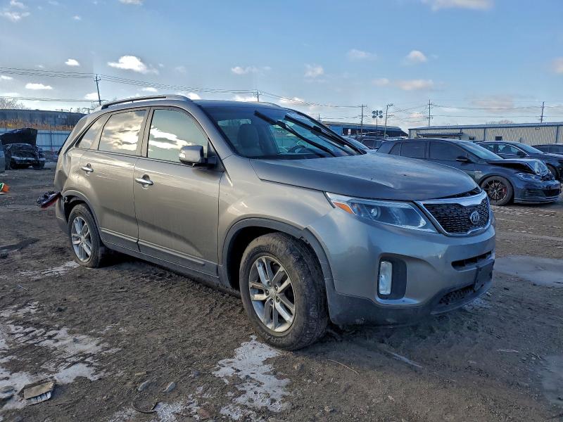 Photo 4 from auction – 2014 KIA SORENTO LX with VIN 5XYKT3A61EG488722
