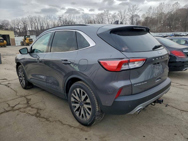 Photo 2 from auction – 2021 FORD ESCAPE TIT with VIN 1FMCU9J93MUA62151