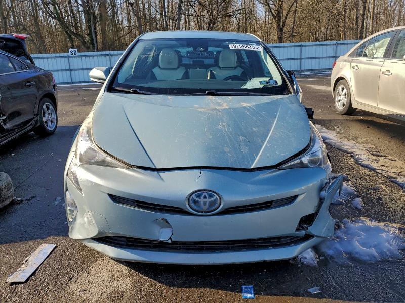 Photo 5 from auction – 2016 TOYOTA PRIUS with VIN JTDKARFU2G3502683