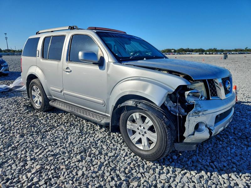 Photo 4 from auction – 2005 NISSAN PATHFINDER with VIN 5N1AR18UX5C752877