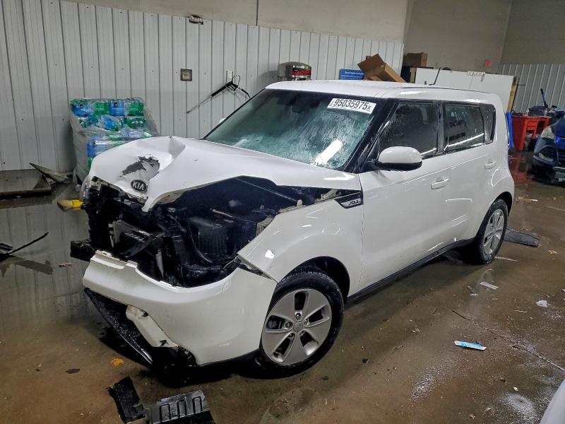 KIA SOUL 2015 with VIN KNDJN2A23F7125303 - Photo from auction