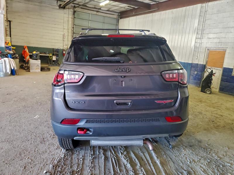 Photo 6 from auction – 2018 JEEP COMPASS TR with VIN 3C4NJDDB5JT334647