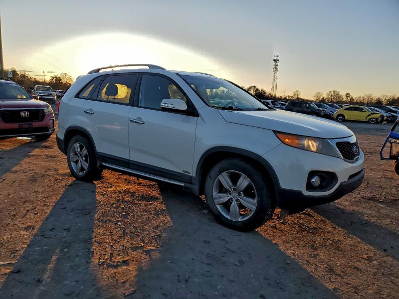 Photo 4 from auction – 2012 KIA SORENTO EX with VIN 5XYKUDA25CG211553