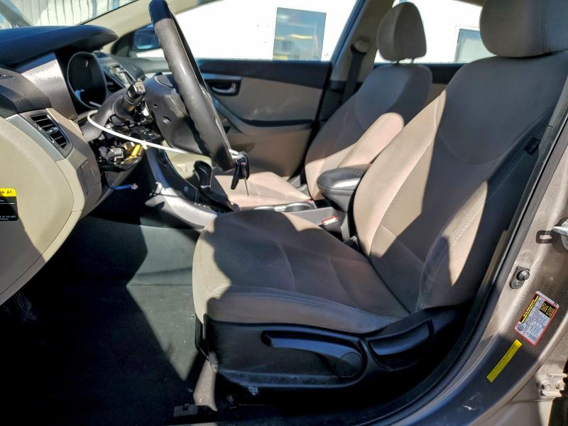 Photo 7 from auction – 2016 HYUNDAI ELANTRA SE with VIN 5NPDH4AE2GH773268