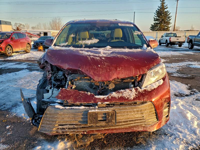 Photo 5 from auction – 2020 TOYOTA SIENNA XLE with VIN 5TDDZ3DC5LS228705