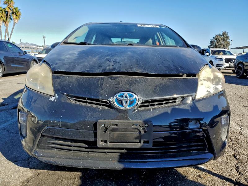 Photo 5 from auction – 2013 TOYOTA PRIUS with VIN JTDKN3DU8D5674396